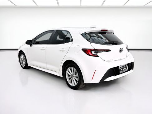 Used 2024 Toyota Corolla SE w/ SE Package FWD image 6