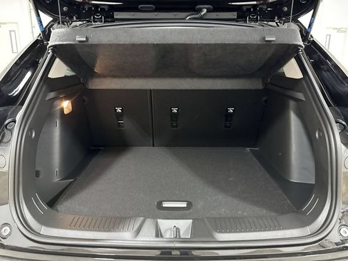 New 2026 Chevrolet Trax LT w/ LT Convenience Package FWD image 23