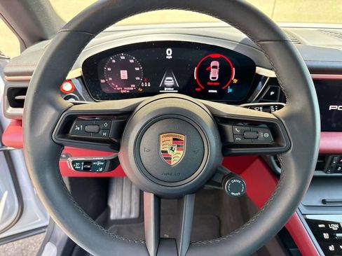 Used 2024 Porsche Macan 4 Electric image 26