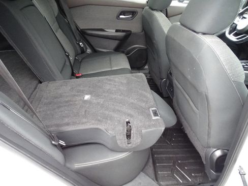 Used 2021 Nissan Rogue SV image 42