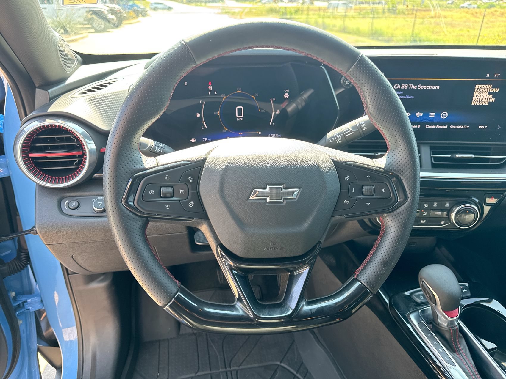 Used 2024 Chevrolet Trax RS w/ Sunroof Package FWD image 14