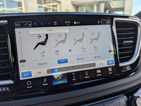 New 2026 Chrysler Pacifica Pinnacle w/ Trailer Tow Group image 26