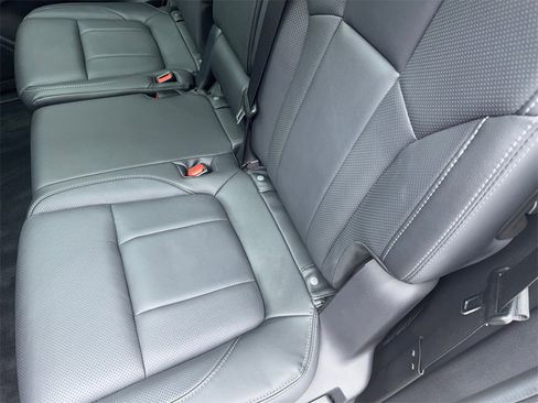 Used 2022 Subaru Ascent Limited w/ Technology Package image 44