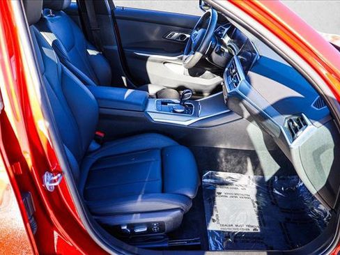 Used 2020 BMW 330i xDrive 330i xDrive w/ M Sport Package image 28