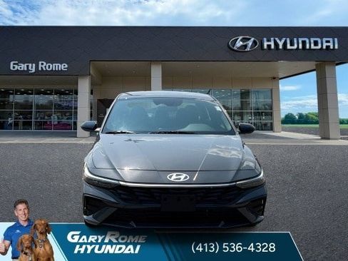 Certified 2025 Hyundai Elantra SEL FWD image 10