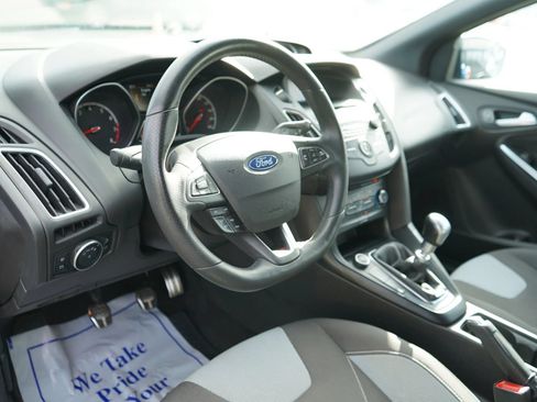 Used 2016 Ford Focus ST FWD image 8