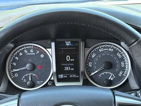 Used 2023 Toyota Tacoma SR5 RWD image 13