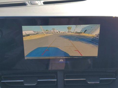 Used 2025 Chevrolet Trax ACTIV w/ Sunroof Package image 24