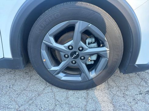 Used 2025 Kia K4 FWD image 30
