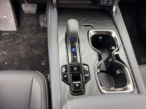 New 2026 Lexus RX 450h AWD image 12