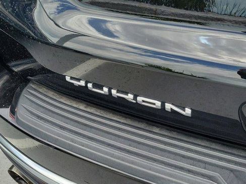 Used 2021 GMC Yukon Denali w/ Denali Premium Package AWD/4WD image 7