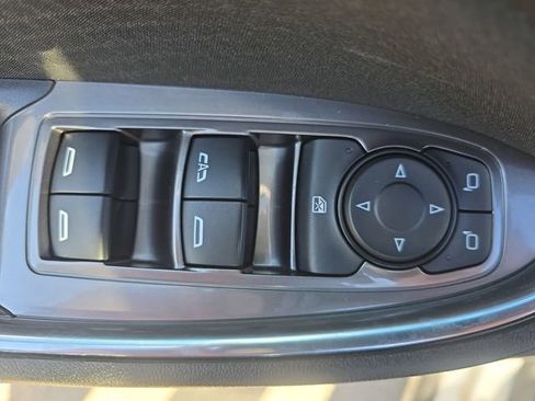 Used 2020 Chevrolet Malibu LT image 27