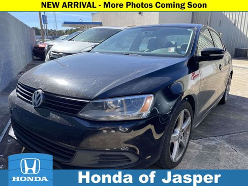 Used 2012 Volkswagen Jetta SE image 1