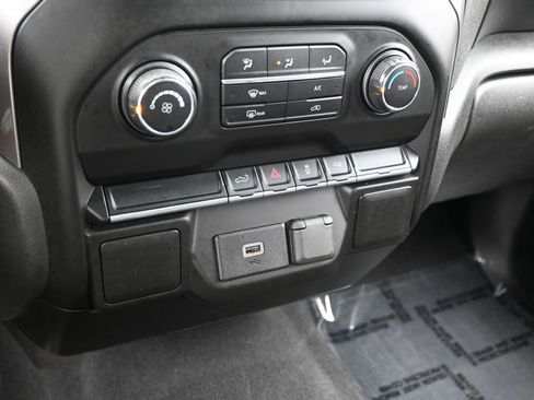 Used 2020 Chevrolet Silverado 1500 Custom w/ Custom Value Package image 22