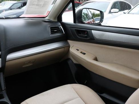 Used 2018 Subaru Outback 2.5i AWD/4WD image 14