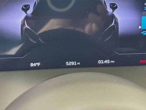 Used 2025 McLaren Artura Spider RWD image 12