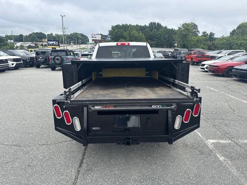 Used 2016 RAM 2500 Tradesman w/ Chrome Appearance Group RWD image 16
