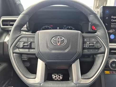 Used 2025 Toyota Tacoma TRD Sport w/ TRD Sport Premium Package AWD/4WD image 17