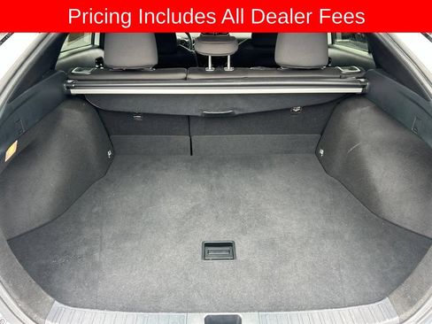 Used 2022 Toyota Prius LE FWD image 10