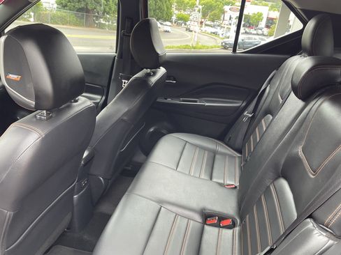 Used 2020 Nissan Kicks SR w/ SR Premium Package FWD image 14