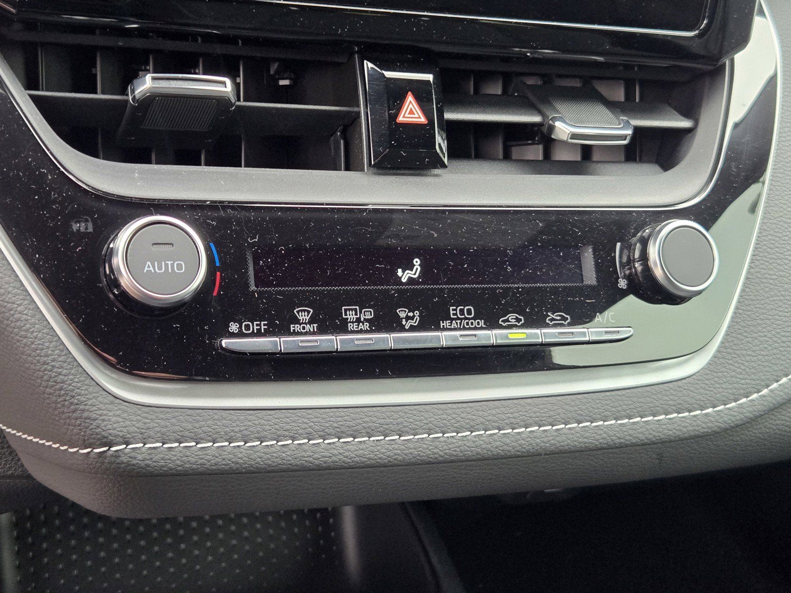 Used 2023 Toyota Corolla SE FWD image 19
