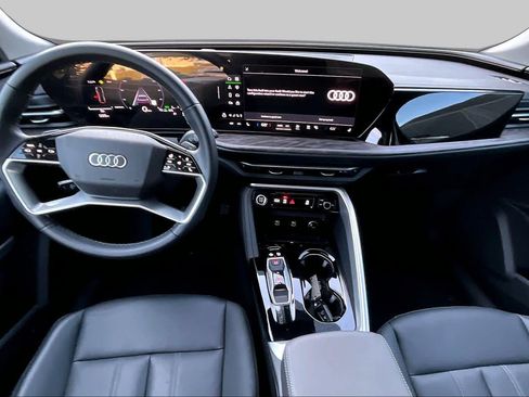 Used 2025 Audi Q5 Premium w/ Convenience Package AWD/4WD image 15