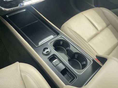 Used 2024 Lincoln Corsair AWD w/ Equipment Group 101A image 22