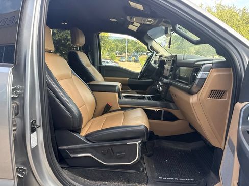 Used 2024 Ford F350 Lariat w/ Lariat Ultimate Package AWD/4WD image 12