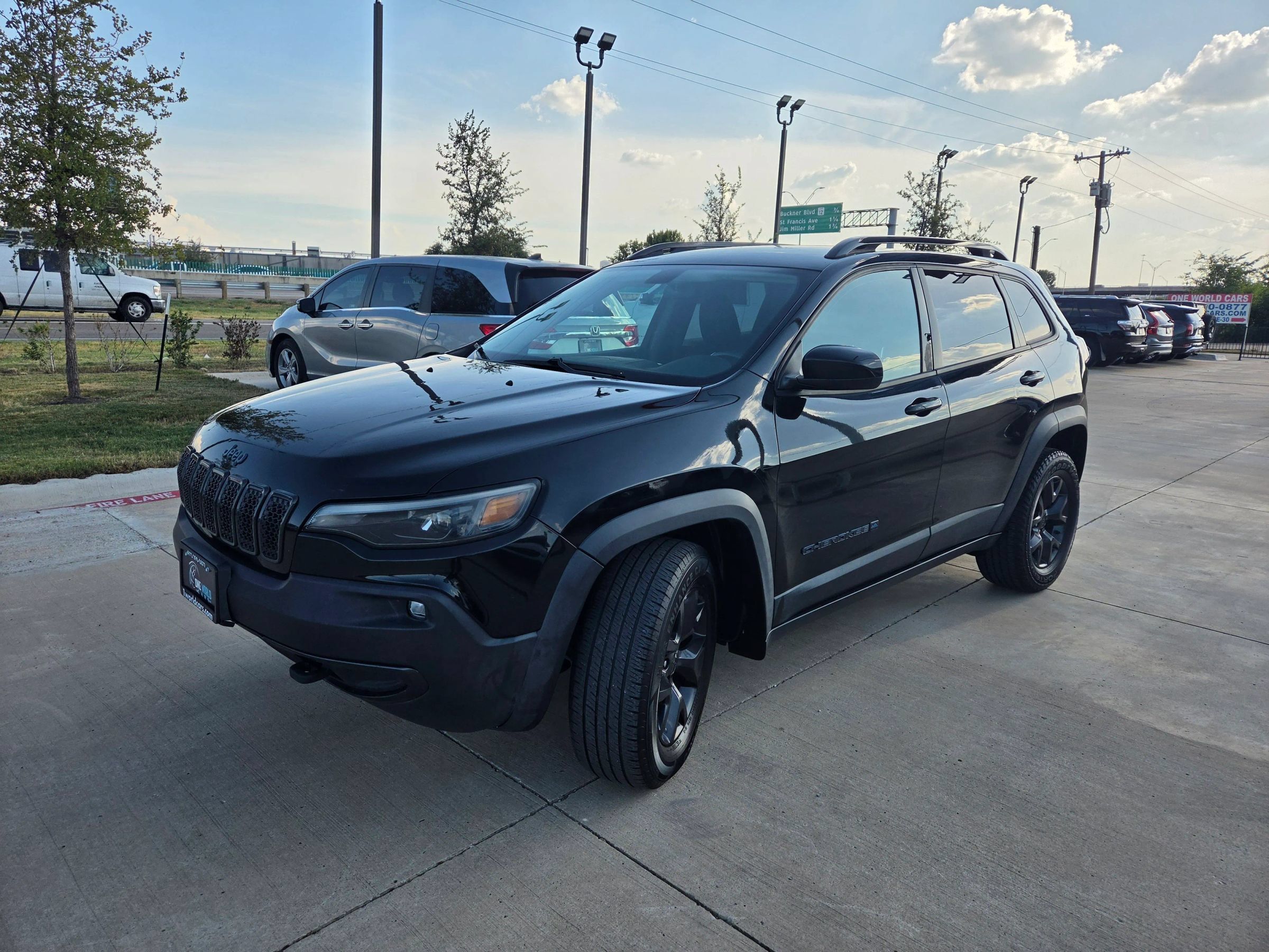 Used 2020 Jeep Cherokee Latitude AWD/4WD image 33