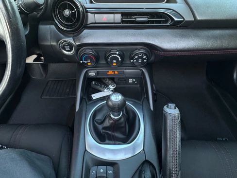 Used 2017 MAZDA MX-5 Miata RF Club image 19