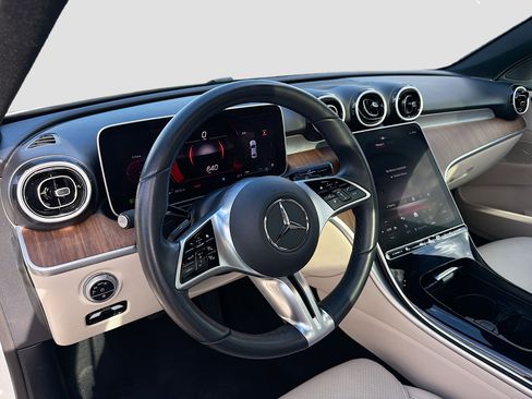 Used 2025 Mercedes-Benz C 300 4MATIC Sedan image 27