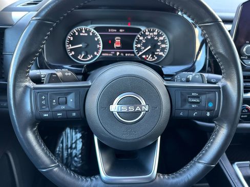 Used 2024 Nissan Pathfinder SV image 27