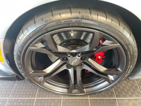 Used 2023 Chevrolet Camaro SS RWD image 5