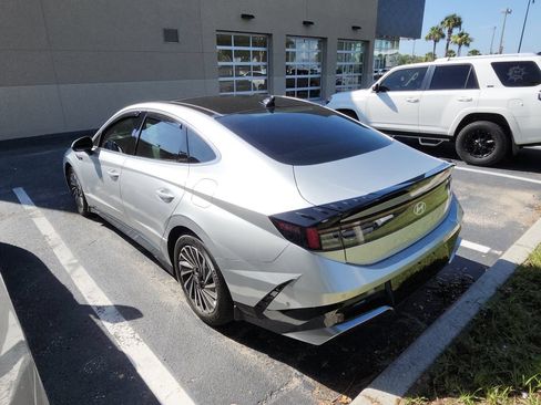 Used 2025 Hyundai Sonata Limited FWD image 9