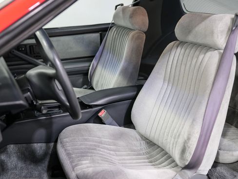Used 1989 Pontiac Firebird Formula RWD image 12