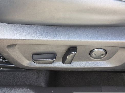 Used 2022 Mitsubishi Outlander SE image 22