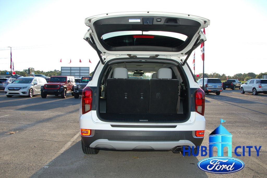 Used 2022 Hyundai Palisade SEL w/ Premium Package FWD image 23