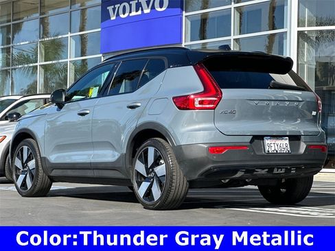 Certified 2023 Volvo XC40 Recharge Ultimate image 3