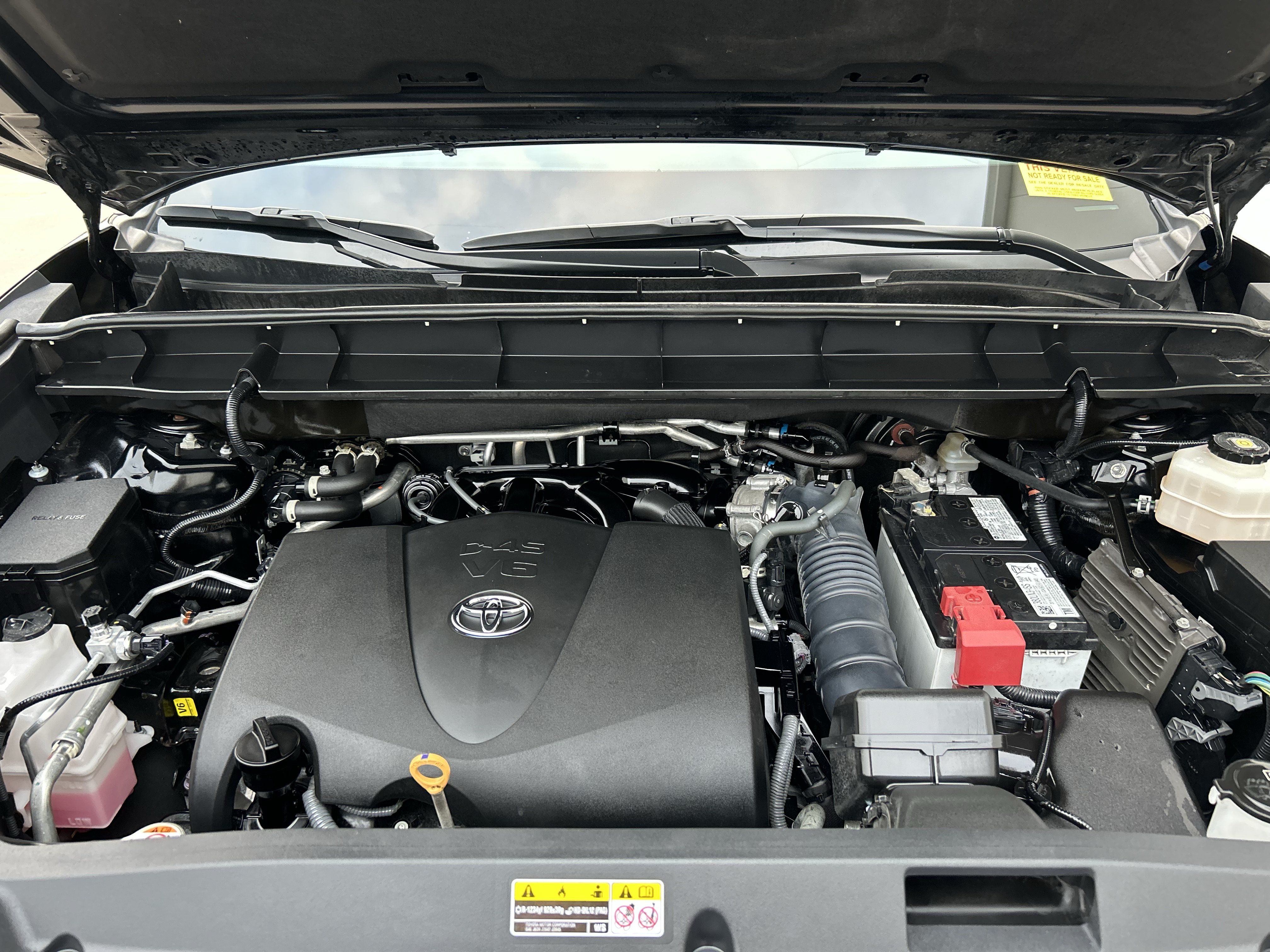 Used 2022 Toyota Highlander XLE AWD/4WD image 8