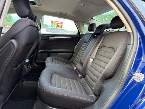 Used 2015 Ford Fusion SE FWD image 11
