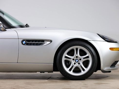 Used 2002 BMW Z8 image 18
