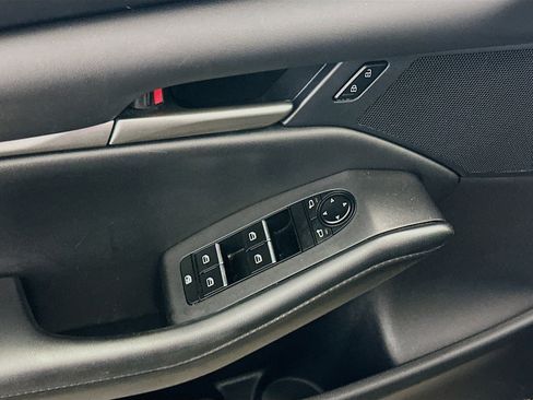 Used 2023 MAZDA MAZDA3 s image 15