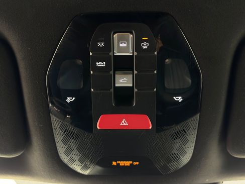 Used 2024 Kia EV9 GT-Line image 38