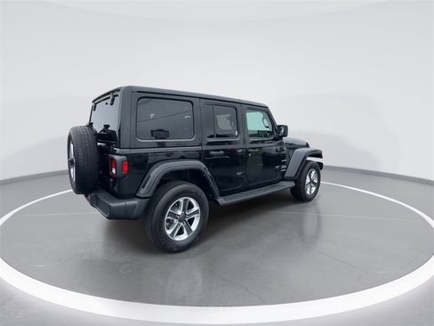 Used 2022 Jeep Wrangler Unlimited Sahara image 8