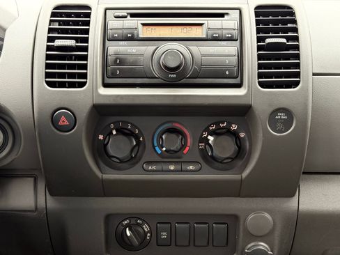 Used 2011 Nissan Xterra X image 26