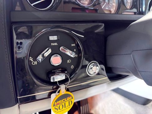 Used 2012 Rolls-Royce Phantom Drophead Coupe image 39