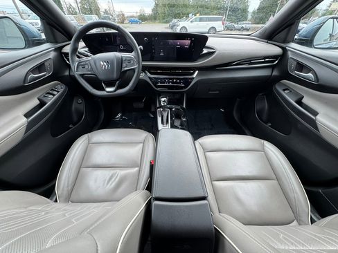 Used 2024 Buick Envista Avenir image 10