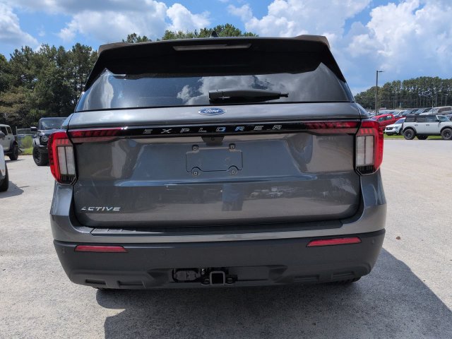 New 2026 Ford Explorer Active RWD image 5