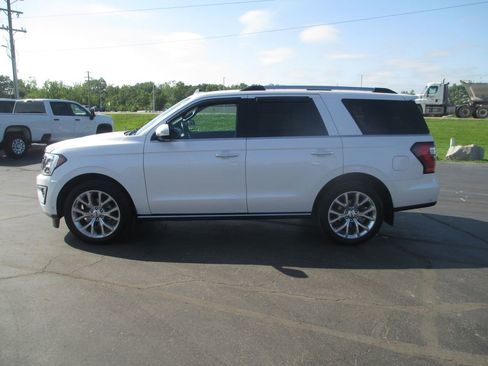 Used 2019 Ford Expedition Limited w/ Equipment Group 302A AWD/4WD image 9