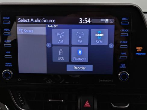 Used 2020 Toyota C-HR LE image 27